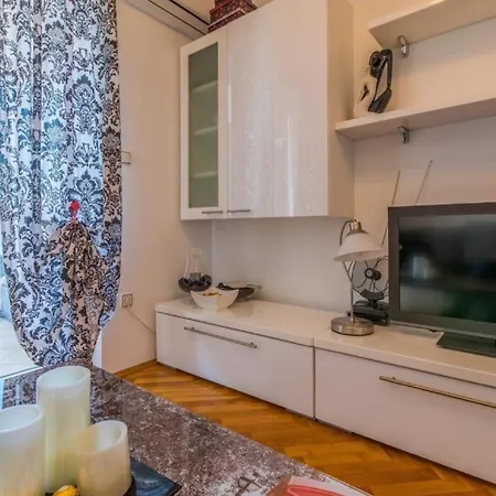 Apartman Schoene In Mit Terrasse Und Gemeinschaftlichem Pool *
